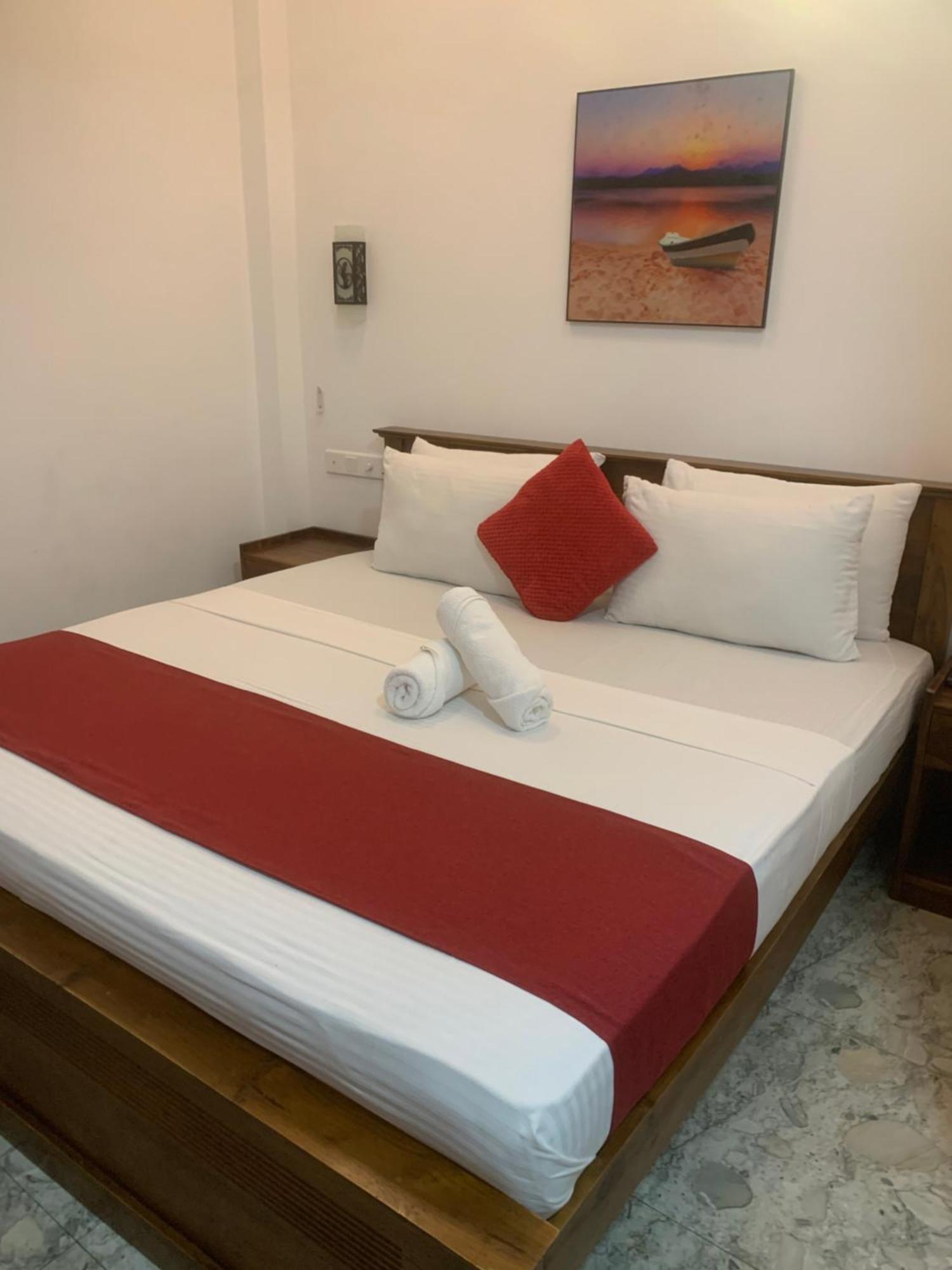 Jenushi Homestay Kandy Ngoại thất bức ảnh