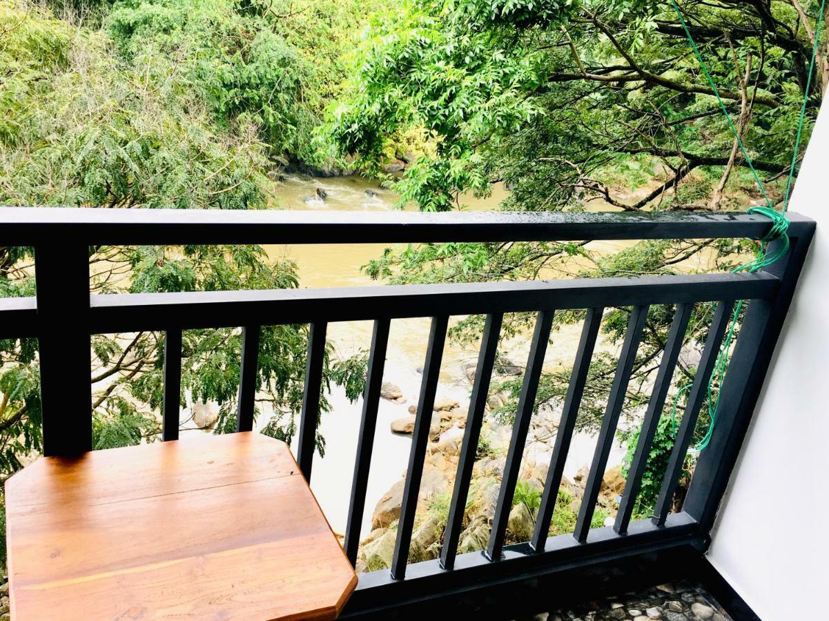 Jenushi Homestay Kandy Ngoại thất bức ảnh