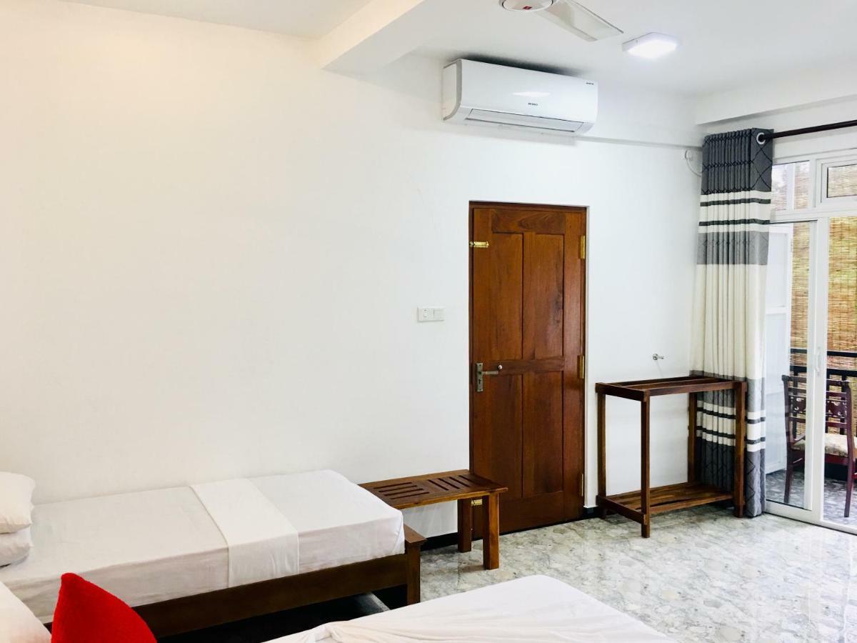 Jenushi Homestay Kandy Ngoại thất bức ảnh