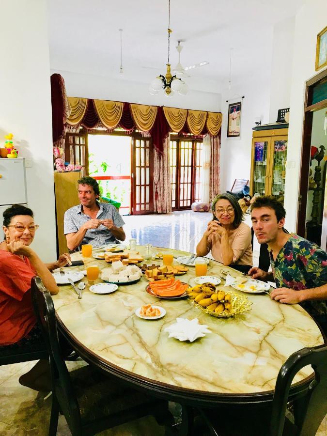 Jenushi Homestay Kandy Ngoại thất bức ảnh